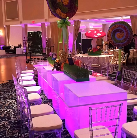 Светильник Куб 15 с питанием от АКБ, RGB